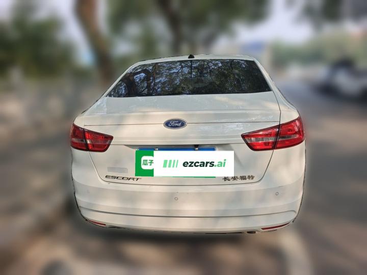 Escort 2017 Facelift 1.5L AT Comfort photo 5