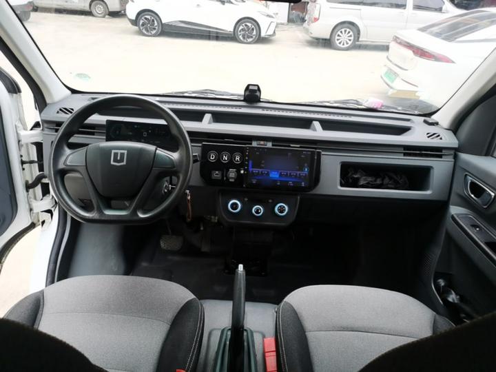 V 2024 V6E 46.08kWh photo 2
