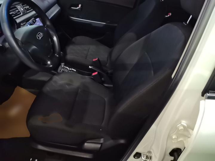 K2 2015 Sedan 1.4L AT GLS photo 6