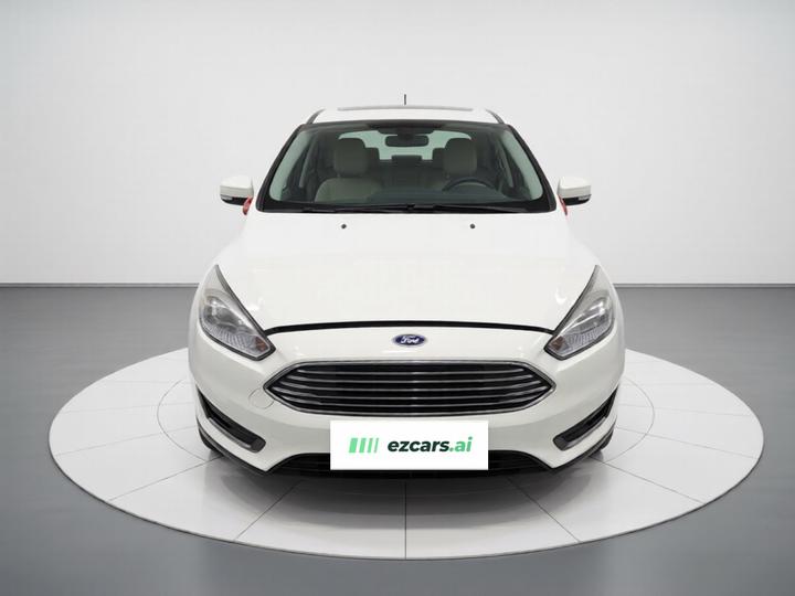Focus 2015 Sedan 1.6L MT photo 2