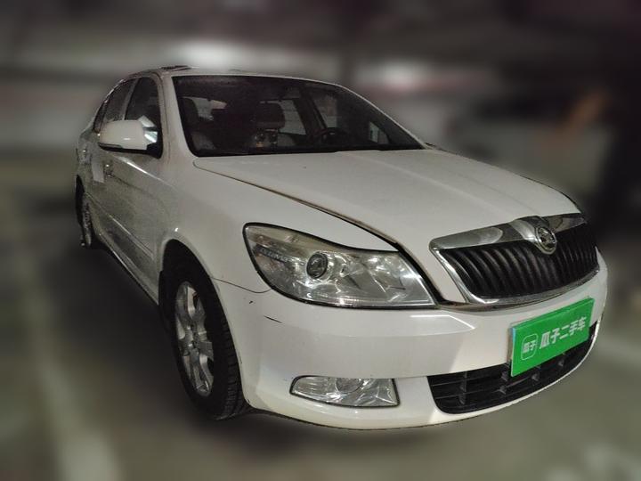 Octavia 2015 Classic 1.6L MT photo 3