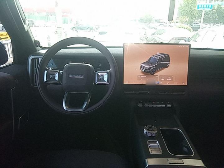 iCAR V27 2026 200KM AWD 700 photo 6