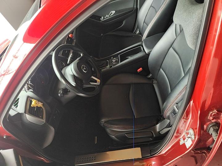 3 Axela 2017 Hatchback 1.5L AT Luxury China V photo 6