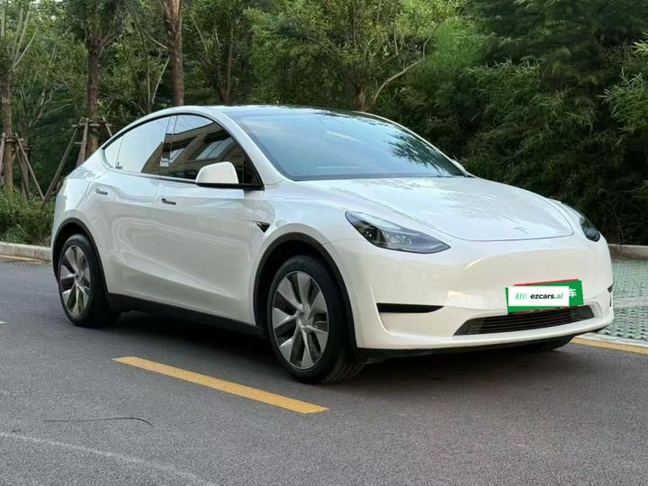 Model Y 2022 RWD photo 3