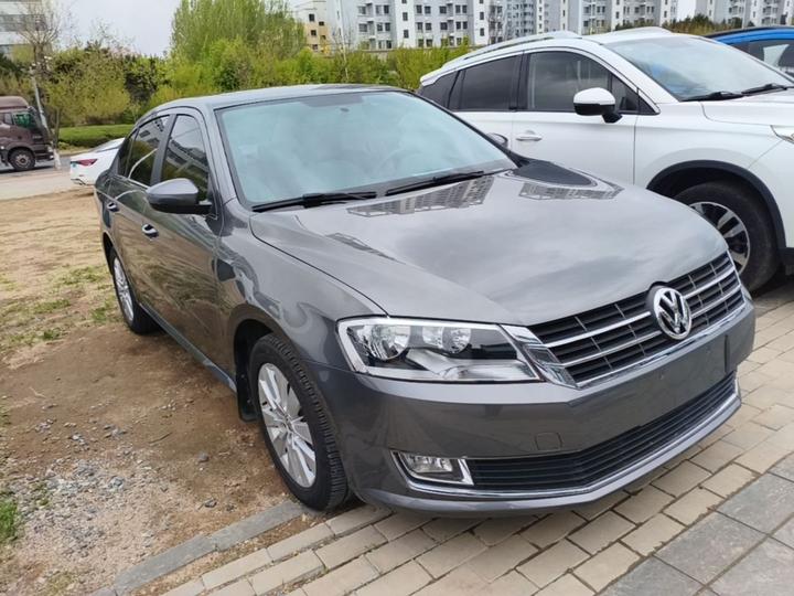 Lavida 2013 Facelift Classic 1.6L AT Comfort photo 3