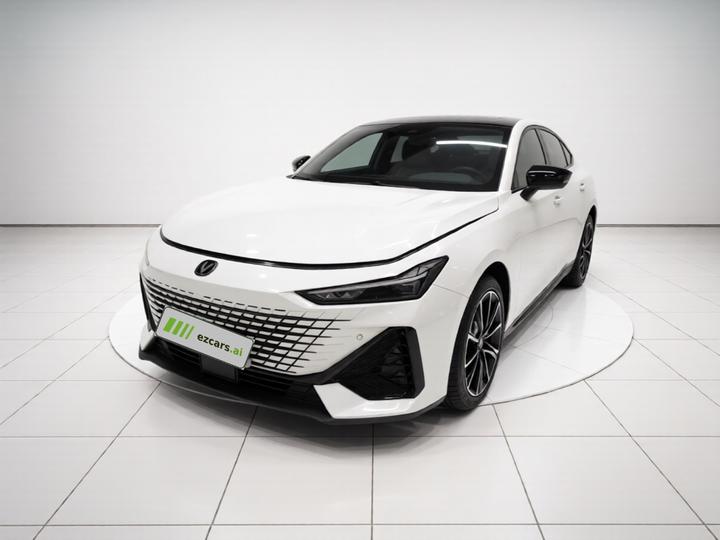 UNI-V 2022 1.5T Premium