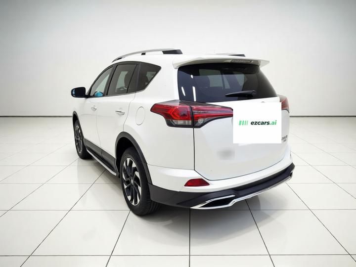 RAV4 2016 2.5L AT AWD Elite photo 4