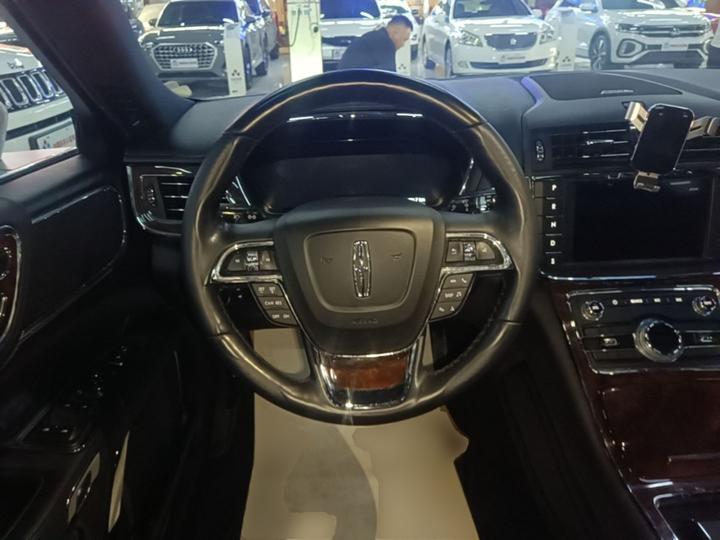 2019 2.0T RWD China VI photo 6