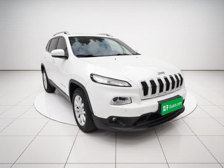 Cherokee 2016 2.0L photo 3