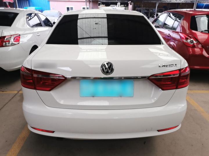 Lavida 2013 Facelift Classic 1.6L AT photo 5