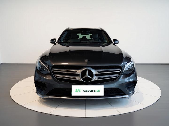 GLC 2018 GLC 260 4MATIC Luxury photo 2