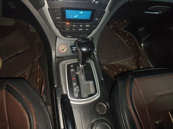 GAC Trumpchi GS5 2012 2.0L AT RWD Anniversary Edition photo 6
