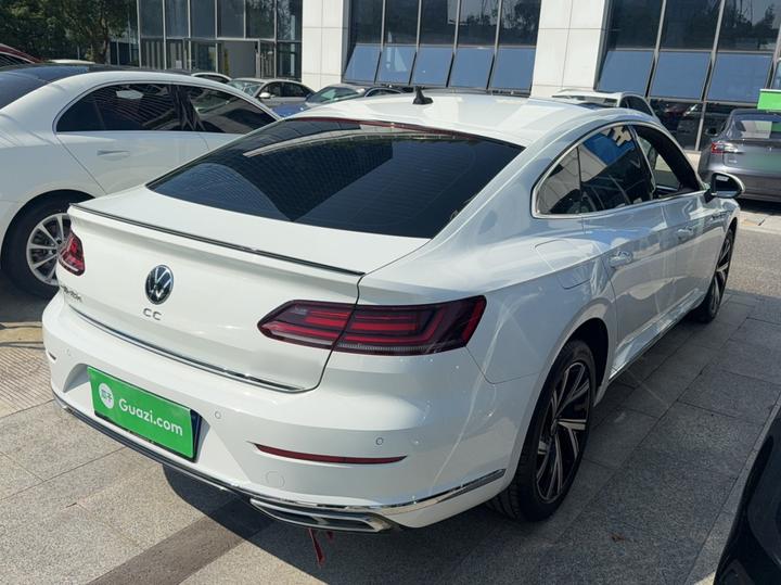 FAW-Volkswagen CC 2023 330TSI photo 4