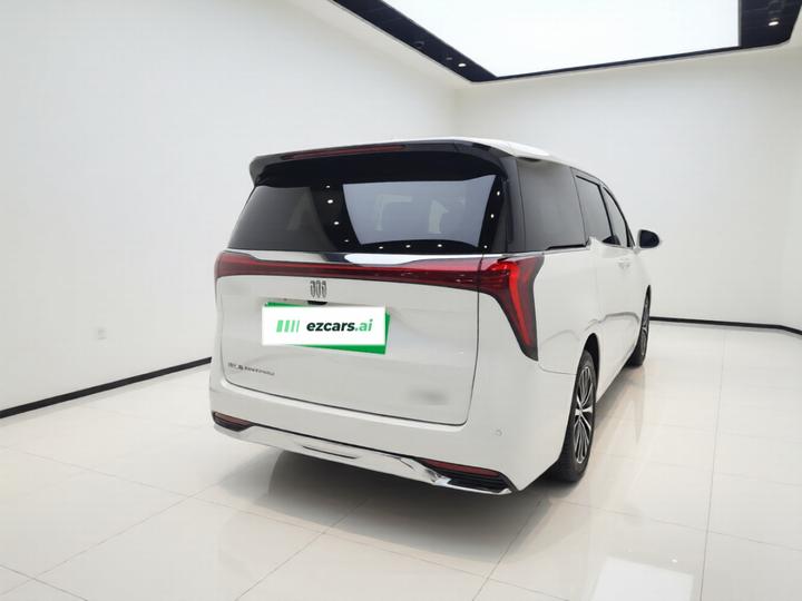 2023 2.0T 7-Seater photo 5