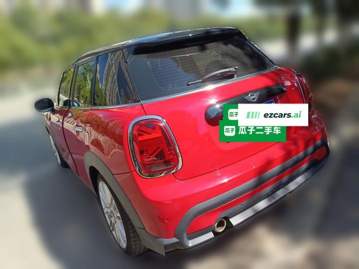 2022 Facelift 1.5T COOPER Classic 5-Door photo 4