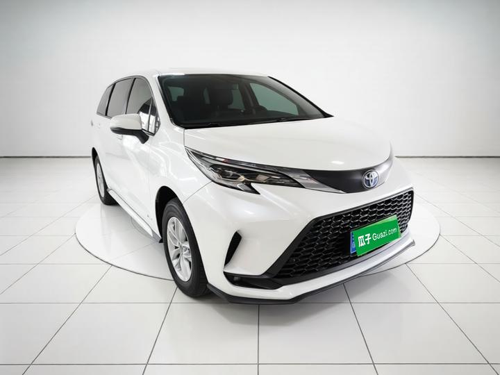 Granvia 2024 2.5L Hybrid Comfort photo 3