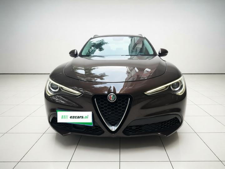 Alfa Romeo Stelvio 2017 2.0T 200HP Luxury photo 2