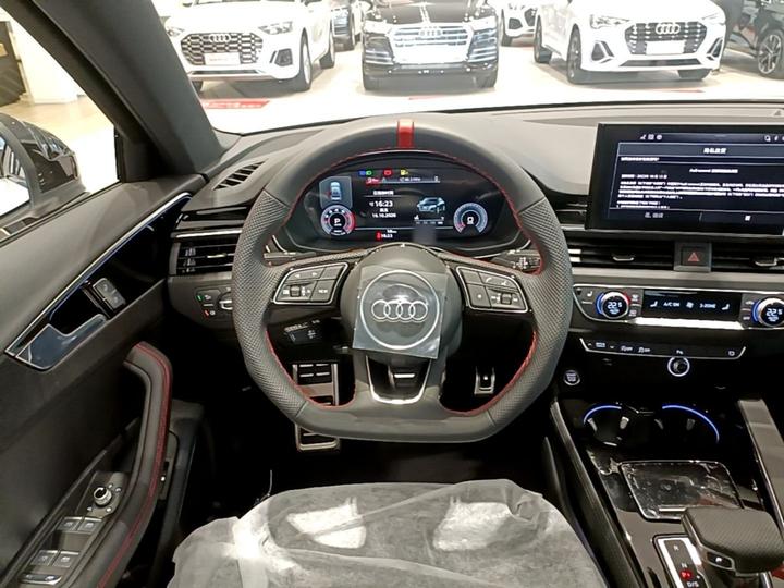 A4L 2025 200 Enjoy 40 TFSI Luxury Dynamic photo 6