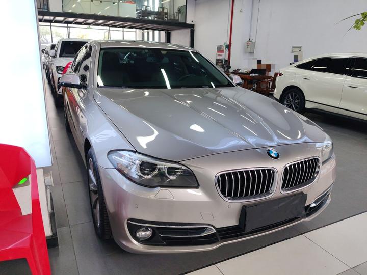 5 Series 2014 525Li Luxury Design Package photo 3