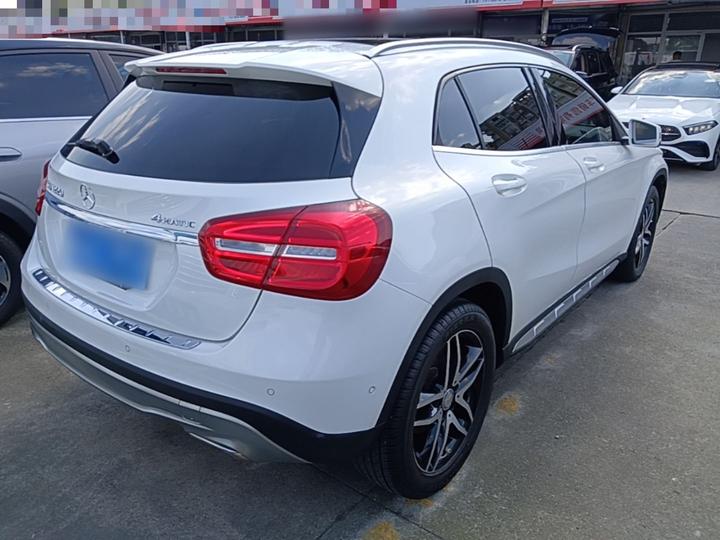GLA 2015 GLA 220 4MATIC Fashion photo 4