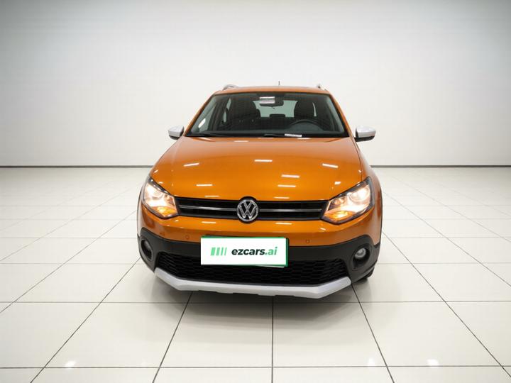2016 1.6L Cross Polo AT photo 2