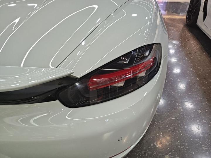 718 2020 Boxster 2.0T photo 7