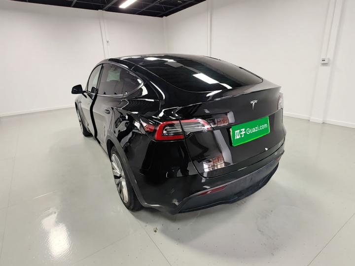 Model Y 2023 RWD photo 4