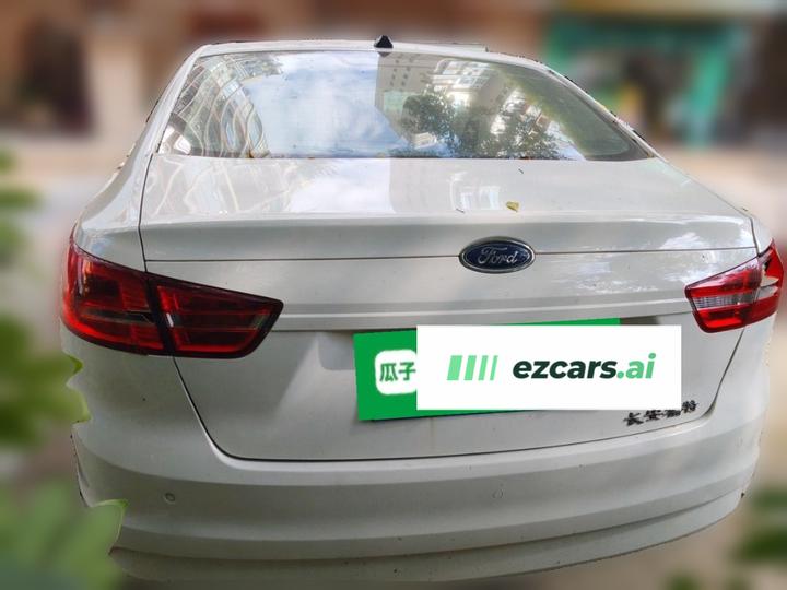 Escort 2017 Facelift 1.5L AT Comfort photo 5