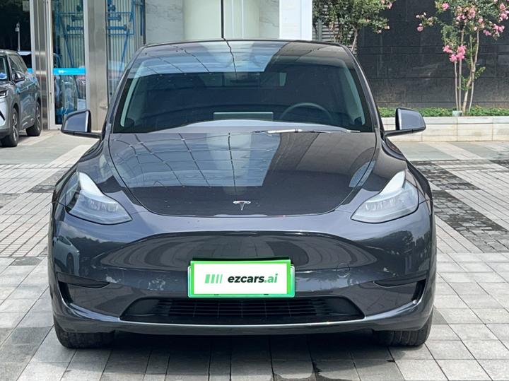 Model Y 2024 RWD photo 2