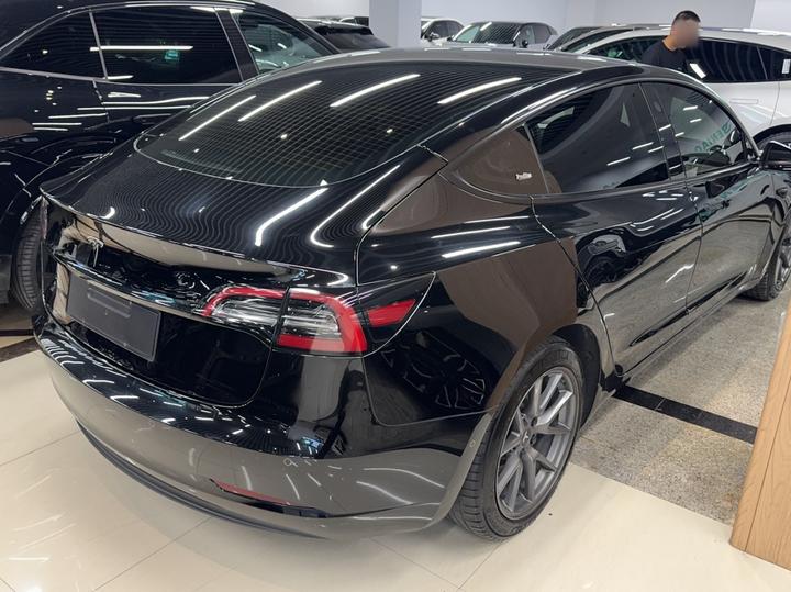 Model 3 2022 RWD photo 4