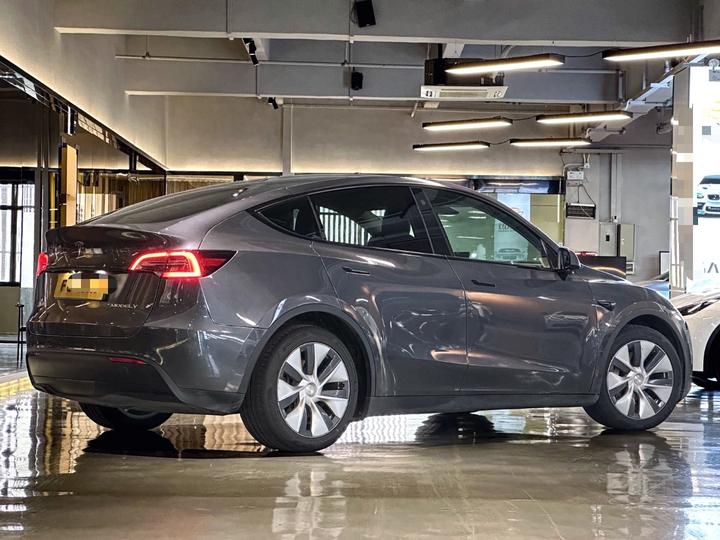 Model Y 2021 Long Range AWD photo 4
