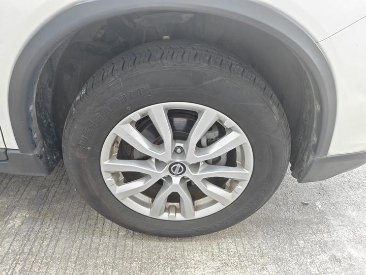 X-Trail 2017 2.0L CVT Comfort 2WD photo 8