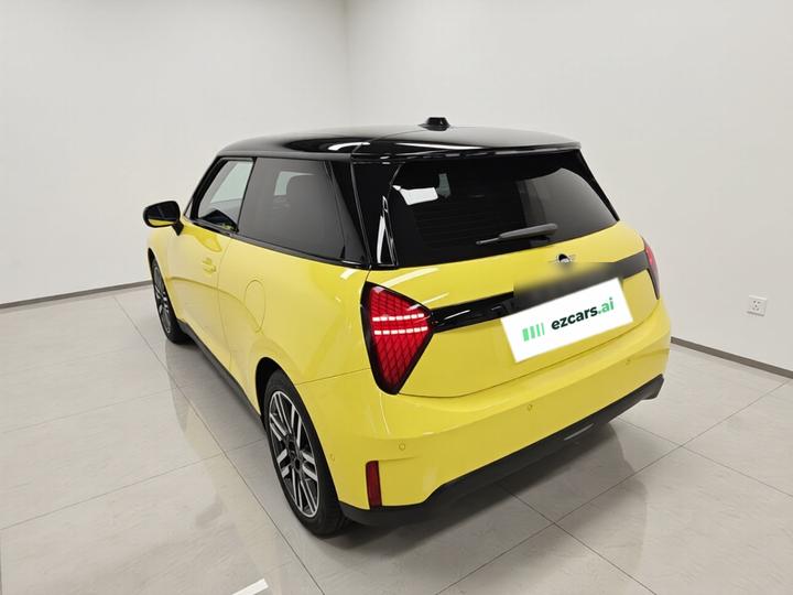 MINI COOPER 2024 456km COOPER E Classic photo 4