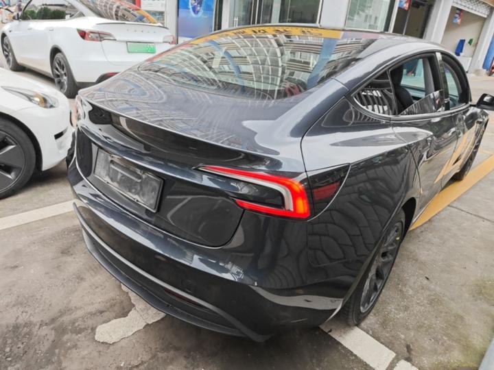 Model 3 2025 RWD photo 6