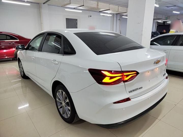 Cruze 2021 320 AT photo 4