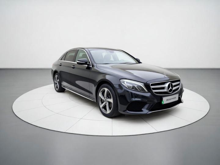 E-Class 2018 E 300 L Sport Luxury photo 3