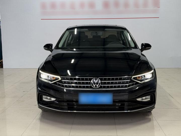 Magotan 2023 200 Anniversary Edition 280TSI DSG Comfort photo 2