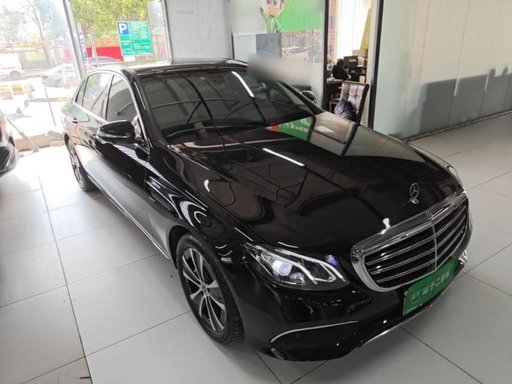 E-Class EV 2020 E 300 e L photo 3