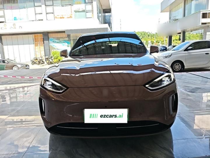 HIMA AITO M5 2022 EV AWD Performance photo 2