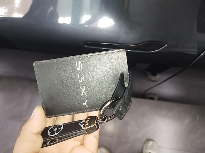 Model Y 2024 RWD photo 8