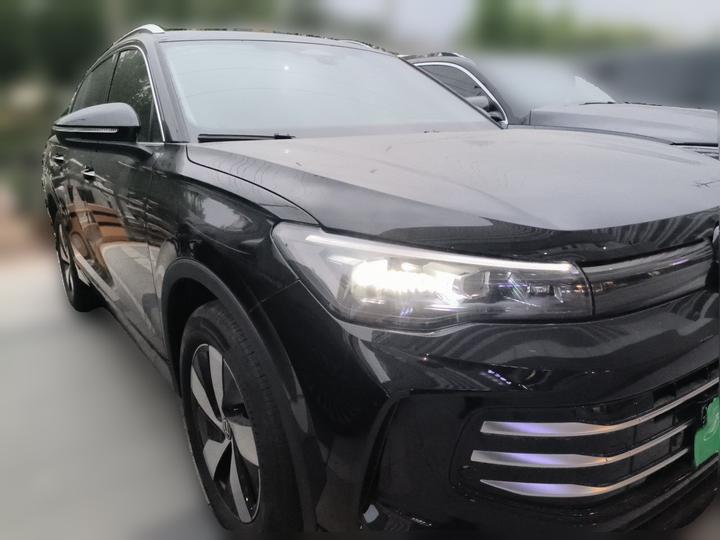 Tiguan L 2025 PRO 380TSI RWD photo 3