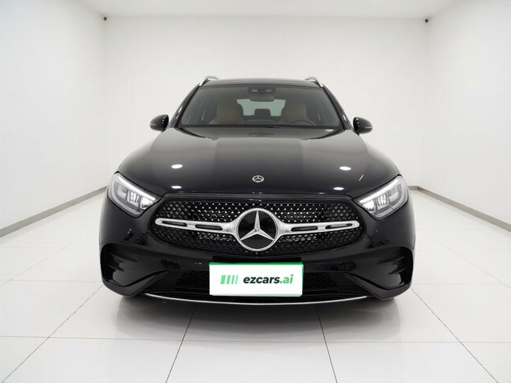 GLC 2024 GLC 300 L 4MATIC Dynamic 5-Seater photo 2