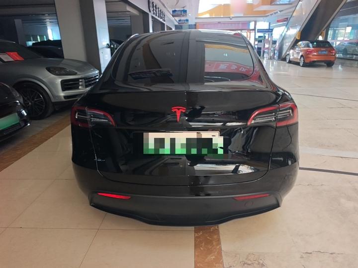 Model Y 2022 Facelift RWD photo 3