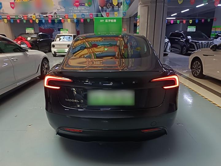 Model 3 2023 RWD photo 5