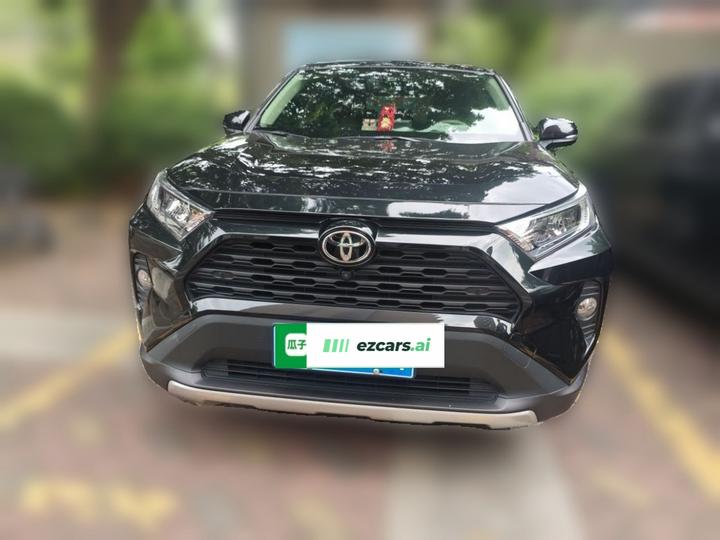 RAV4 2022 2.0L CVT RWD Plus photo 2