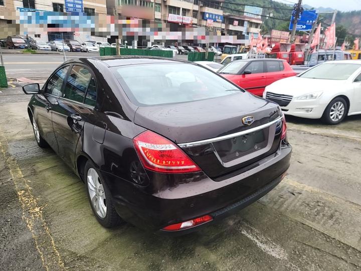 Emgrand 2016 Sedan 1.3T CVT photo 4