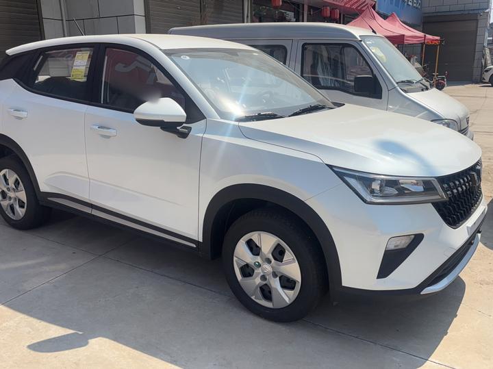 Wuling 2026 1.5L MT photo 3