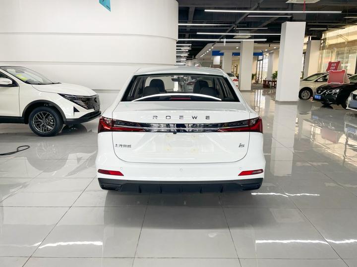 i5 2026 1.5L CVT Luxury photo 3