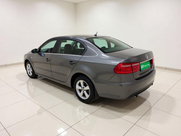 Lavida 2013 Facelift Classic 1.6L AT photo 4