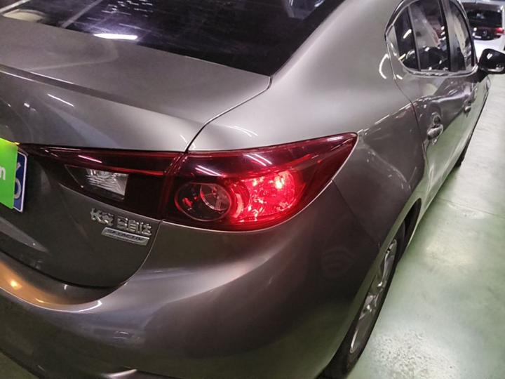 3 Axela 2016 Sedan 1.5L AT Luxury photo 7